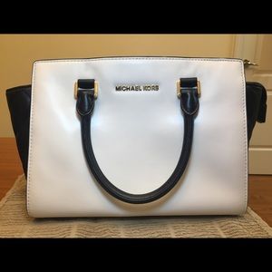 Michael Kors Selma white and black leather bag